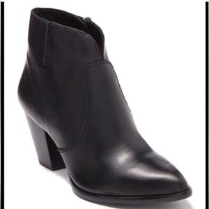 NWOT FRYE Black Leather Jennifer Ankle Boot 8.5